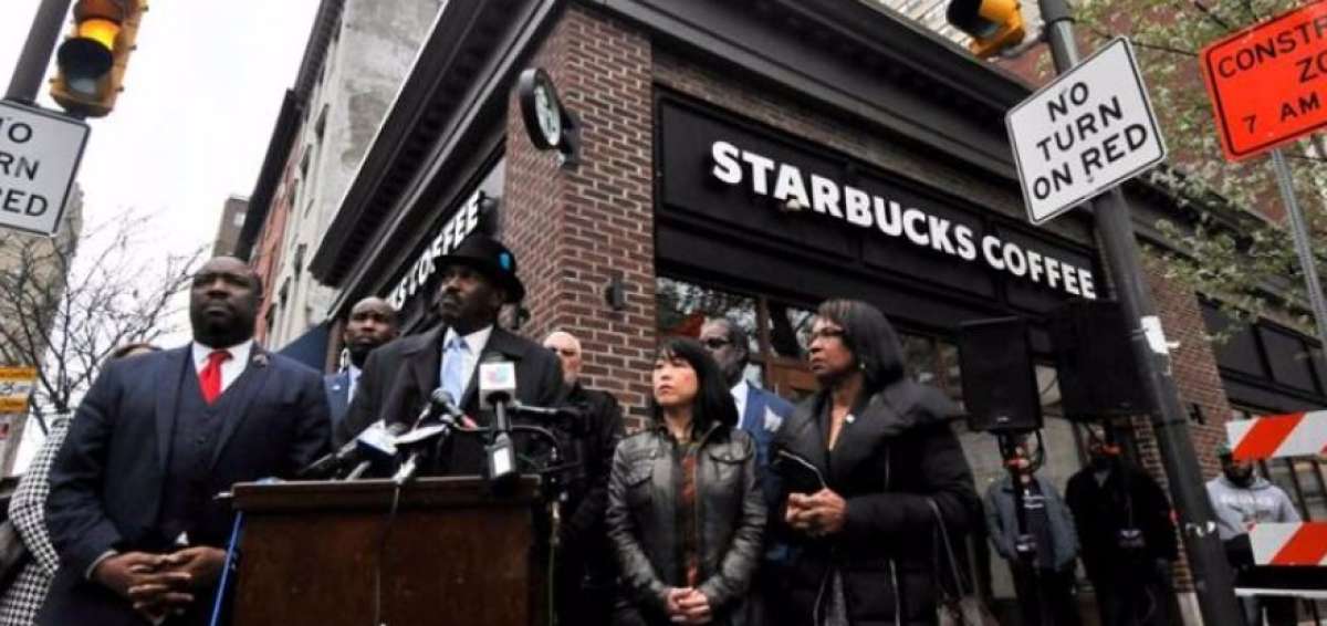 Starbucks anuncia cierre de sus locales en EE.UU. para educar contra el racismo