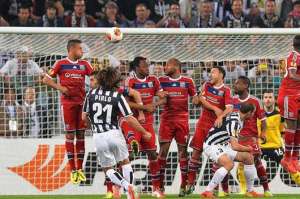 Pirlo renueva con la Juventus hasta 2016