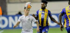 Delf&iacute;n no pudo con Santos de Brasil y se acerca a la eliminaci&oacute;n