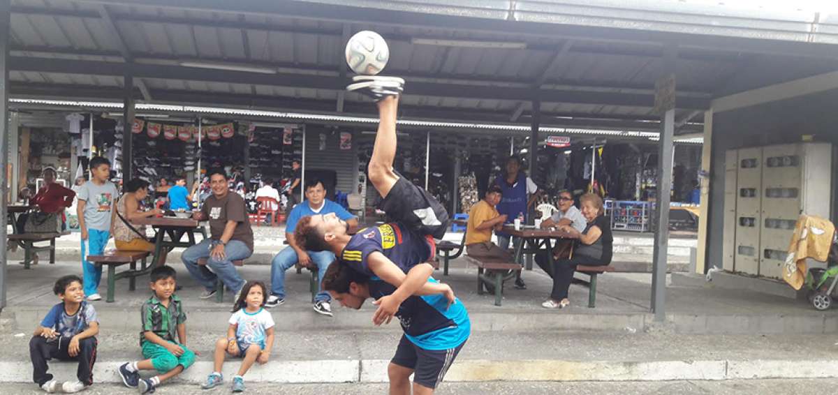 El f&uacute;tbol freestyle est&aacute; regido por una federaci&oacute;n internacional.       