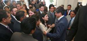 El ministro de Relaciones Exteriores, Jos&eacute; Valencia Amores, durante su presentaci&oacute;n con funcionarios de la Canciller&iacute;a ecuatoriana. 