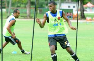 Erazo ficha por Gremio