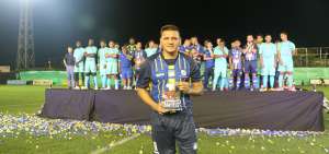 Carlos Garc&eacute;s recibi&oacute; un reconocimiento como mejor jugador de parte del C&iacute;rculo de Periodistas de Manab&iacute; 