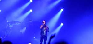 El cantante puertorrique&ntilde;o inici&oacute; su gira mundial Love and Dance en julio de 2017, en Espa&ntilde;a, con la que ha recorrido Europa y varios pa&iacute;ses de Am&eacute;rica del Sur con su m&uacute;sica.   