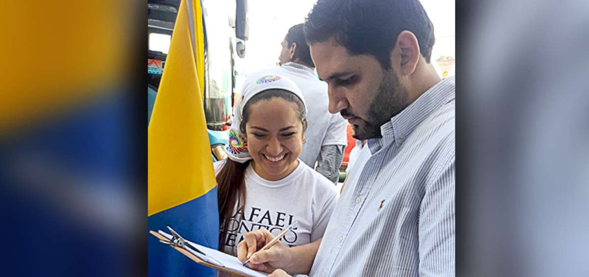 Lasso ofrece firmar por 'Rafael Contigo Siempre' y miembros de CREO se niegan