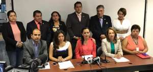 Asamble&iacute;stas de PAIS respaldan a Glas y piden a Fiscal&iacute;a que "act&uacute;e sin presi&oacute;n"