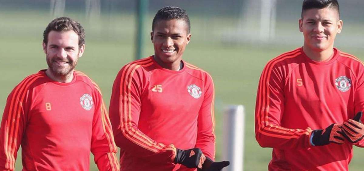 Marcos Rojo regresa a las pr&aacute;cticas con el United