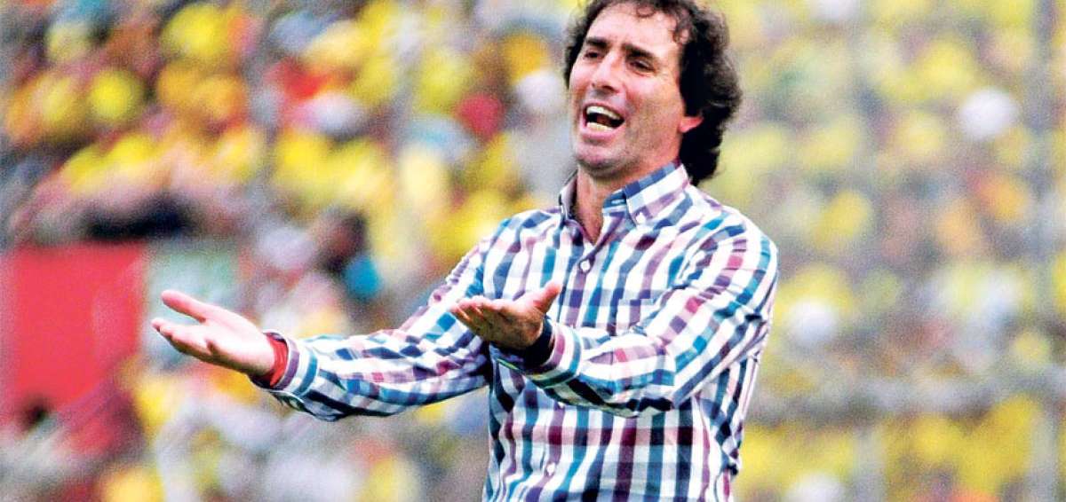 Guillermo Almada tiene propuestas para volver a dirigir en Uruguay. En diciembre se sentar&aacute; a negociar su continuidad con la dirigencia de Barcelona.    