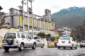 En el entorno de la cervecer&iacute;a tradicionalmente se realizaba el chavezazo. Los vecinos de la zona quite&ntilde;a temen que ocurran nuevamente problemas. Foto: Santiago Aguirre / El Tel&eacute;grafo