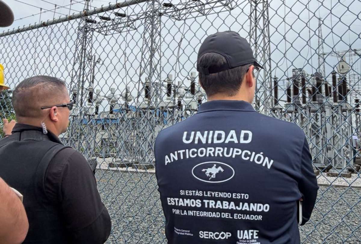 Jos&eacute; Julio Neira supervis&oacute; trabajos de fortalecimiento el&eacute;ctrico en Guayas
