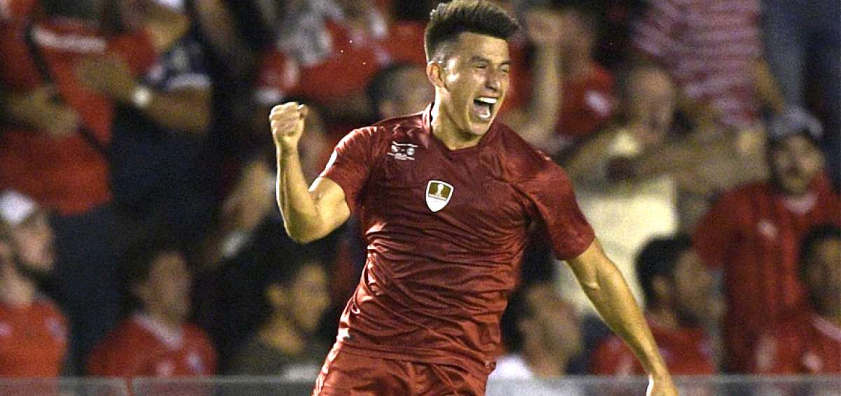 Fernando Gaibor con la camiseta de Independiente de Avellaneda. El exvolante de Emelec se convirti&oacute; en el fichaje m&aacute;s caro de la historia del club.