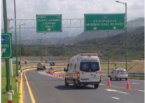 Los 2 carriles de la v&iacute;a se encuentran habilitados. Foto: &Aacute;lvaro P&eacute;rez/ EL TEL&Eacute;GRAFO