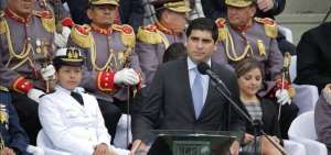 El vicepresidente Otto Sonnenholzner lider&oacute; el homenaje al conmemorarse un a&ntilde;o m&aacute;s de la Batalla de Pichincha, en la Cima de la Libertad.