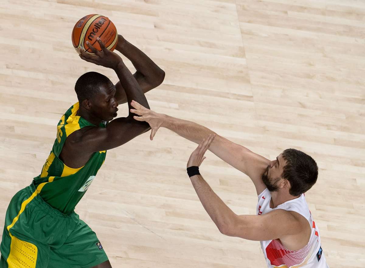 Marc Gasol (d.) es uno de los pilares del equipo espa&ntilde;ol que jugar&aacute; los cuartos de final ma&ntilde;ana ante Francia. Foto: AFP