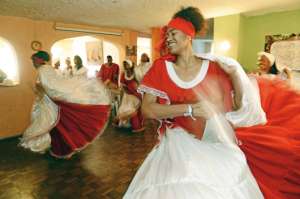 Las arrulleras de Yemany&aacute; le cantan al ni&ntilde;o (Galer&iacute;a)