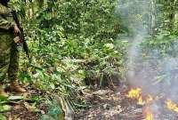 Los militares inhabilitaron un centro ilegal de refinamiento de crudo en la frontera norte (Ecuador-Colombia).