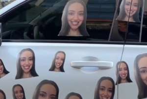 Un hombre habr&iacute;a colocado la foto de su novia en todo su carro. &iquest;Por qu&eacute;? 