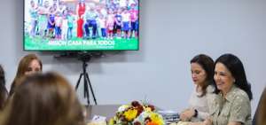 Roc&iacute;o Gonz&aacute;lez de Moreno present&oacute; el trabajo que se realiza en Ecuador para atender a personas en situaci&oacute;n de pobreza y pobreza extrema.