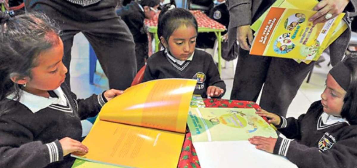 Acabar con prejuicios de g&eacute;nero y los abusos, pasos en el D&iacute;a de la Ni&ntilde;a
