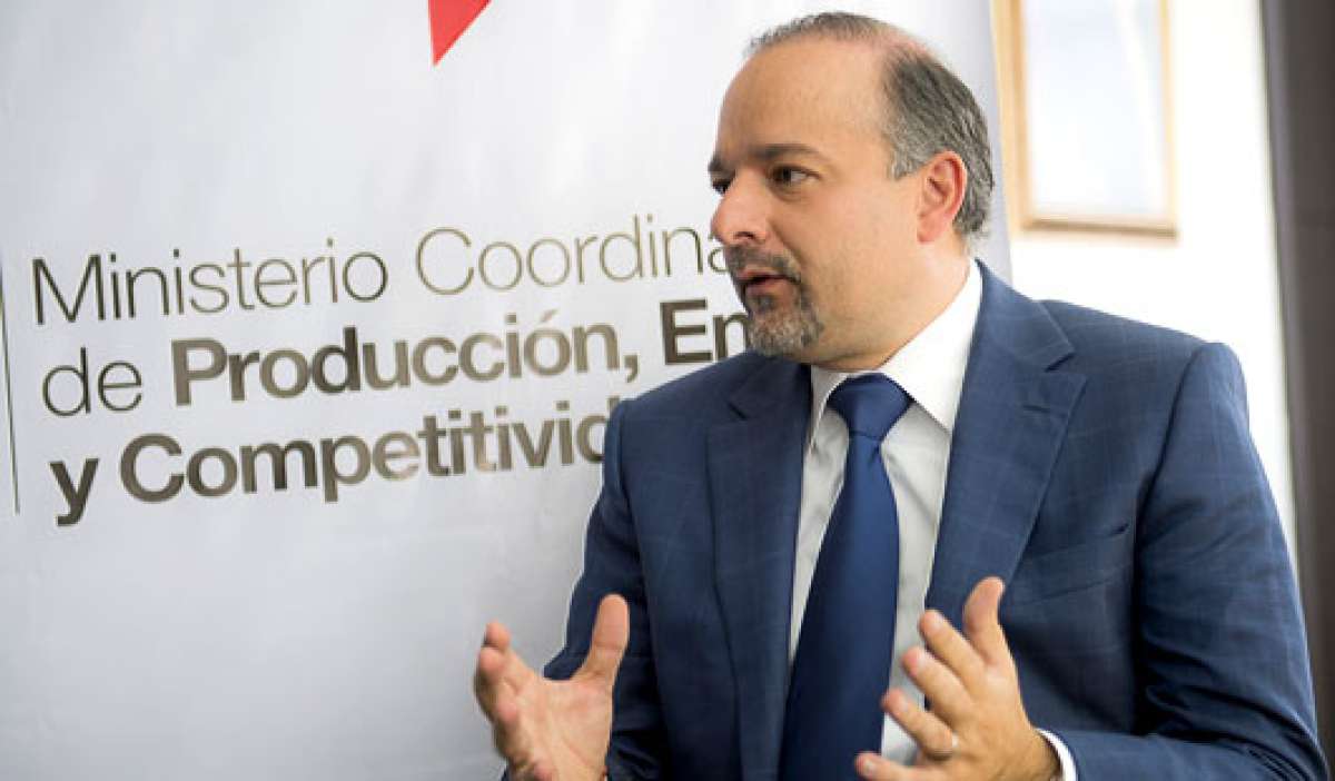 Richard Espinosa, ministro Coordinador de la Producci&oacute;n. Profesi&oacute;n: Administrador de Empresas. Fecha de nacimiento:19 de febrero de 1972. Estado civil: Casado