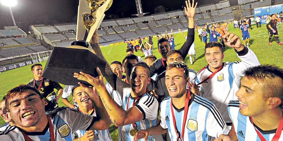 El t&iacute;tulo del torneo sudamericano sub-20 fue el &uacute;ltimo logro internacional del balompi&eacute; argentino. Foto: AFP