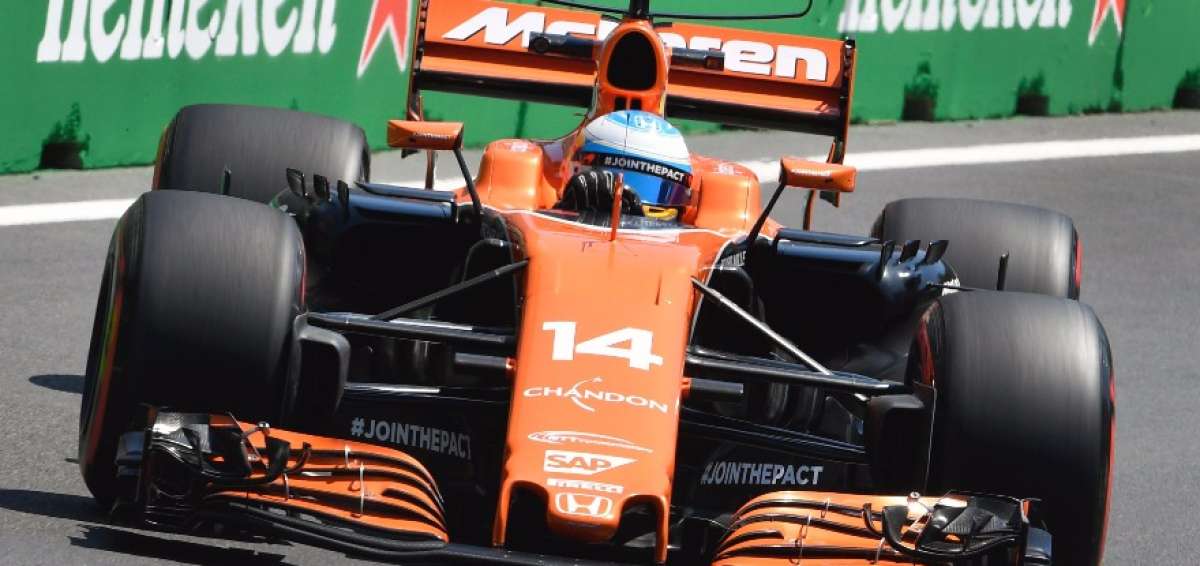 Pilotos de McLaren, penalizados con 15 posiciones en la parrilla de salida