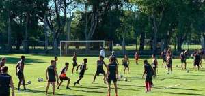 Jugadores entrenaron a triple jornada en Uruguay