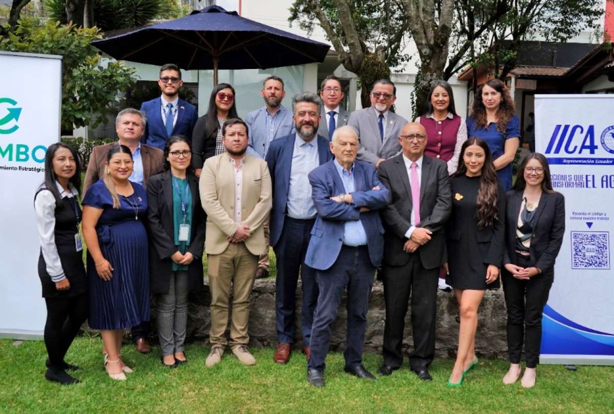 RUMBO Ecuador busca fortalecer el agro ecuatoriano mediante investigaci&oacute;n, di&aacute;logo t&eacute;cnico y propuestas para impulsar pol&iacute;ticas p&uacute;blicas con visi&oacute;n de futuro.