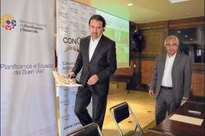 El presidente del Congope, Gustavo Baroja, explic&oacute; los alcances de su reuni&oacute;n con Pabel Mu&ntilde;oz, el titular de la Senplades. Foto: Miguel Jim&eacute;nez / El Tel&eacute;grafo