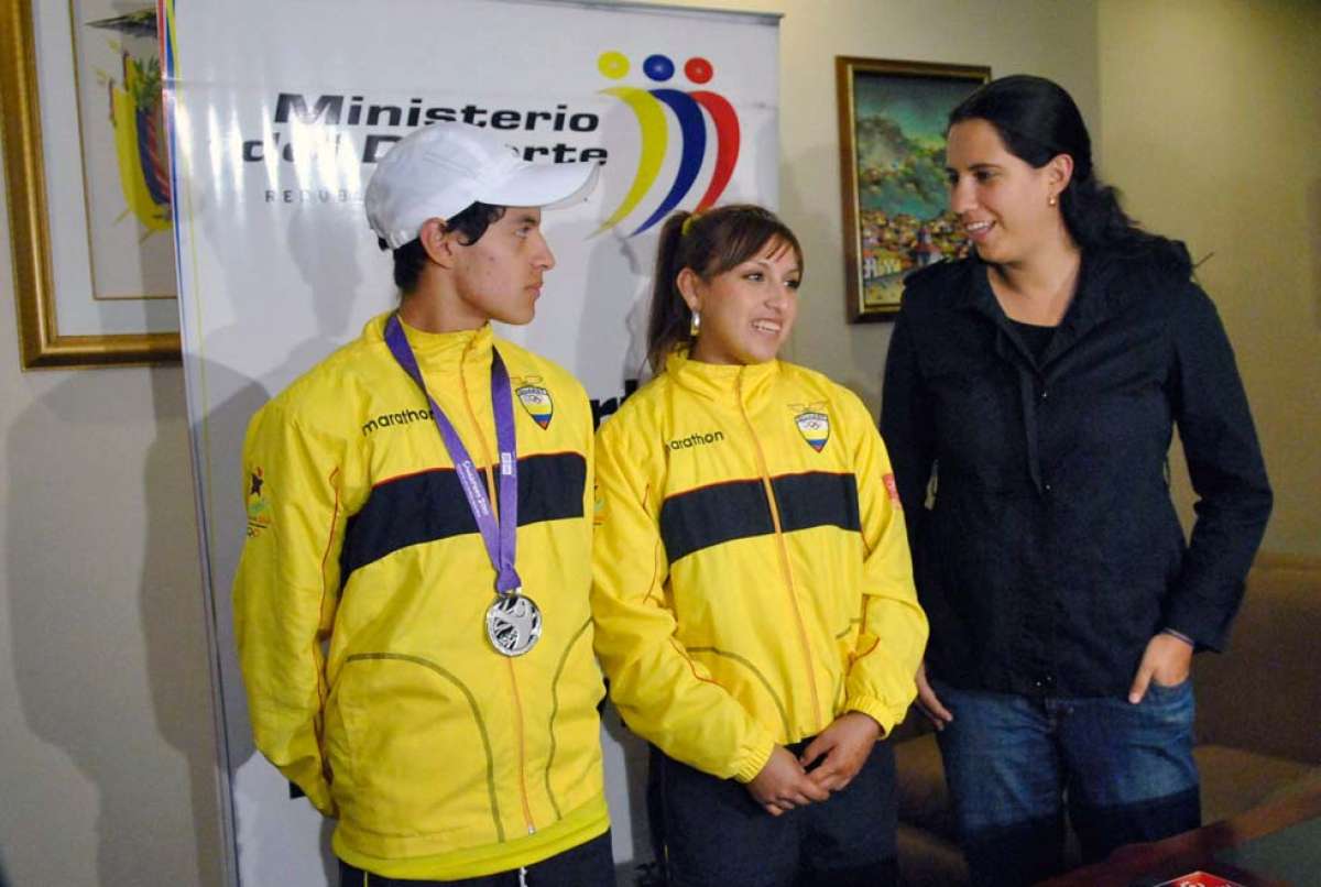 El marchista Joel Villavicencio consigui&oacute; el 22 de agosto de 2010 la presea de plata en Singapur. El azuayo particip&oacute; en los 10.000 metros marcha. Foto: Archivo / El Tel&eacute;grafo.