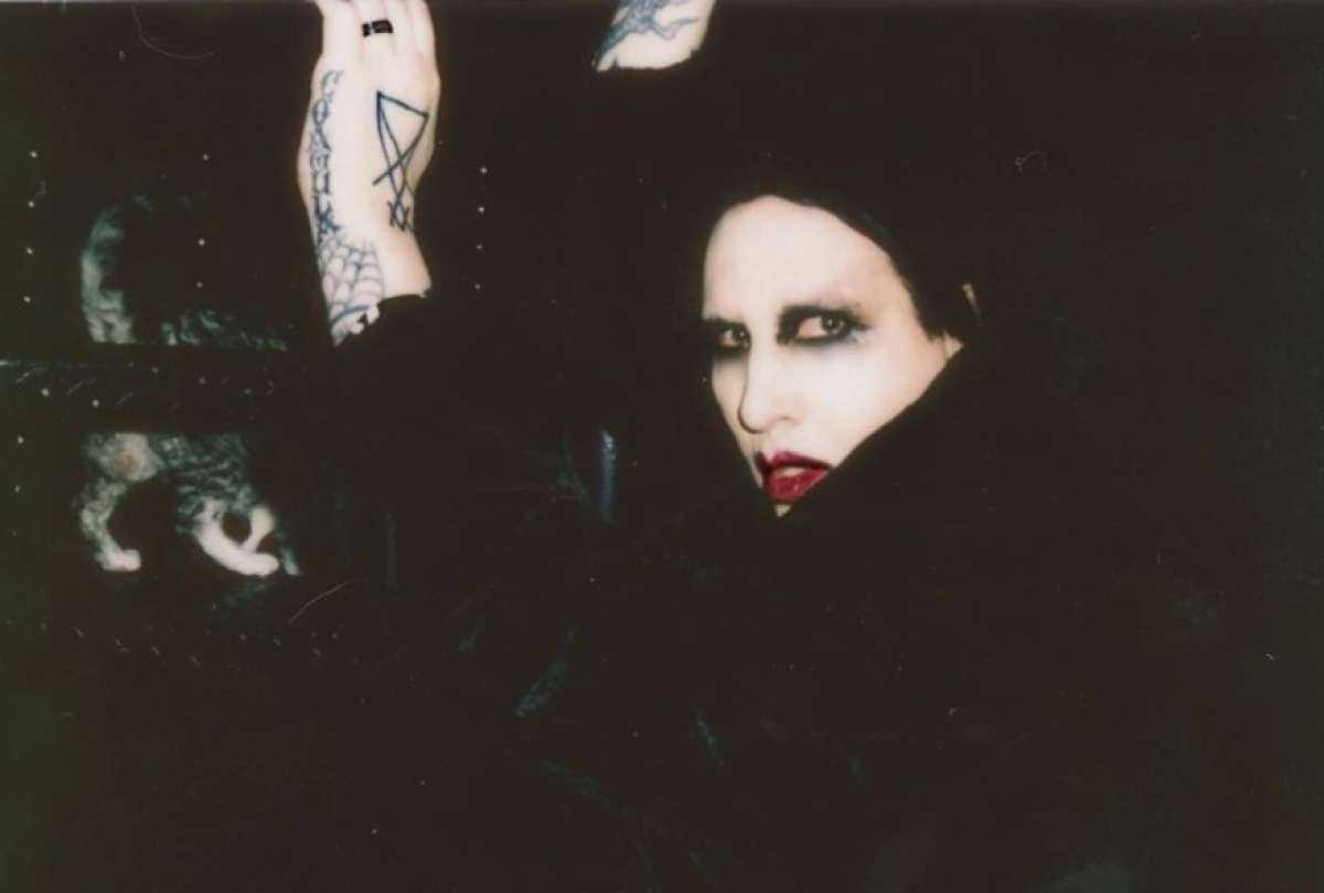 Marilyn Manson es acusado de abusar de una joven menor de edad en 1995