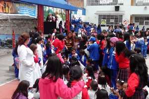 Las estudiantes de la la escuela Alejandro R. Mera se aplic&oacute; el plan de evacuaci&oacute;n.