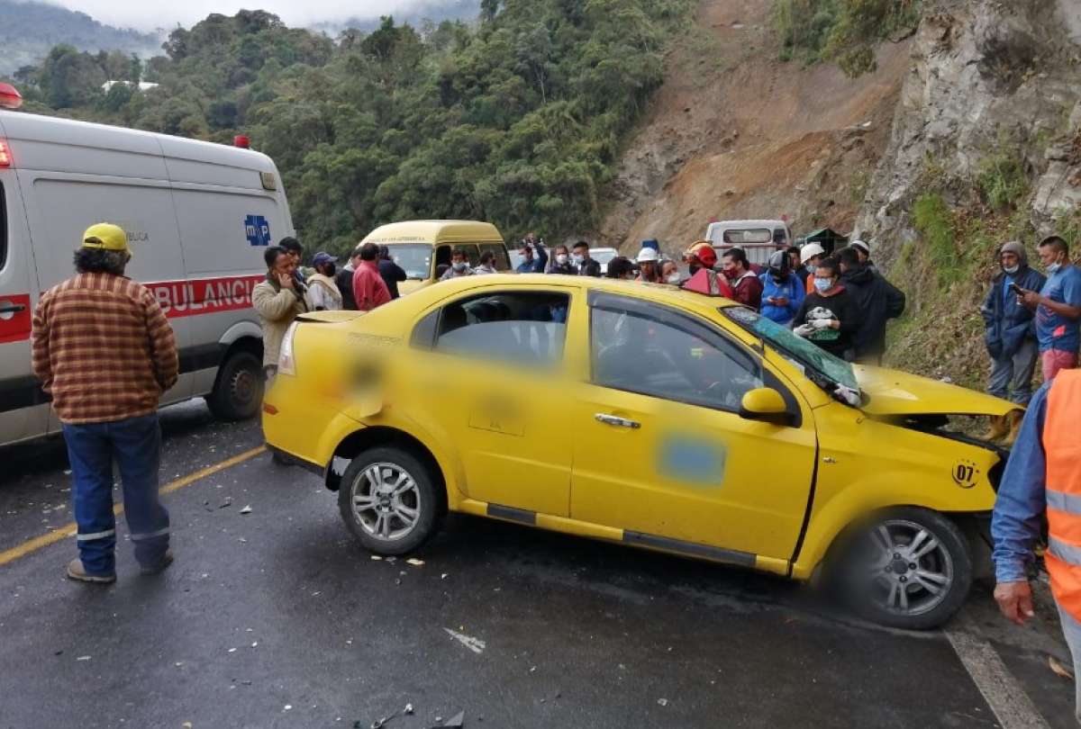 Accidente de tr&aacute;nsito en Napo dej&oacute; personas heridas