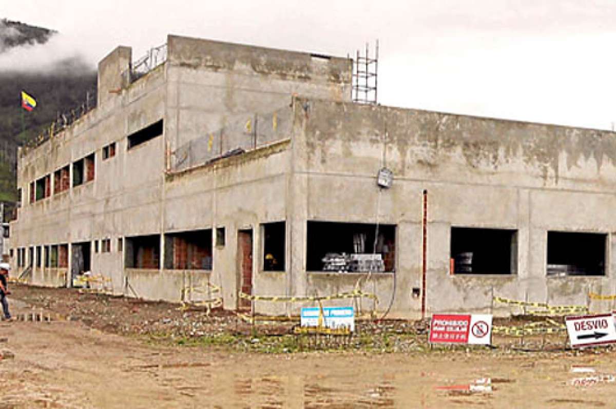 El hospital de Yantzaza beneficiar&aacute; a 22.800 habitantes de ese cant&oacute;n y localidades cercanas. Foto: Cortes&iacute;a / Presidencia de la Rep&uacute;blica.