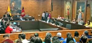 Concejo de Quito definir&aacute; la regularizaci&oacute;n de taxis el 6 de agosto