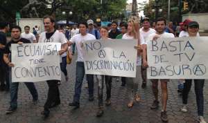 A la marcha asisti&oacute; la Asociaci&oacute;n Ate&iacute;sta Ecuatoriana con 20 integrantes de esta comunidad. Foto: H&eacute;ctor Marcillo / El Tel&eacute;grafo
