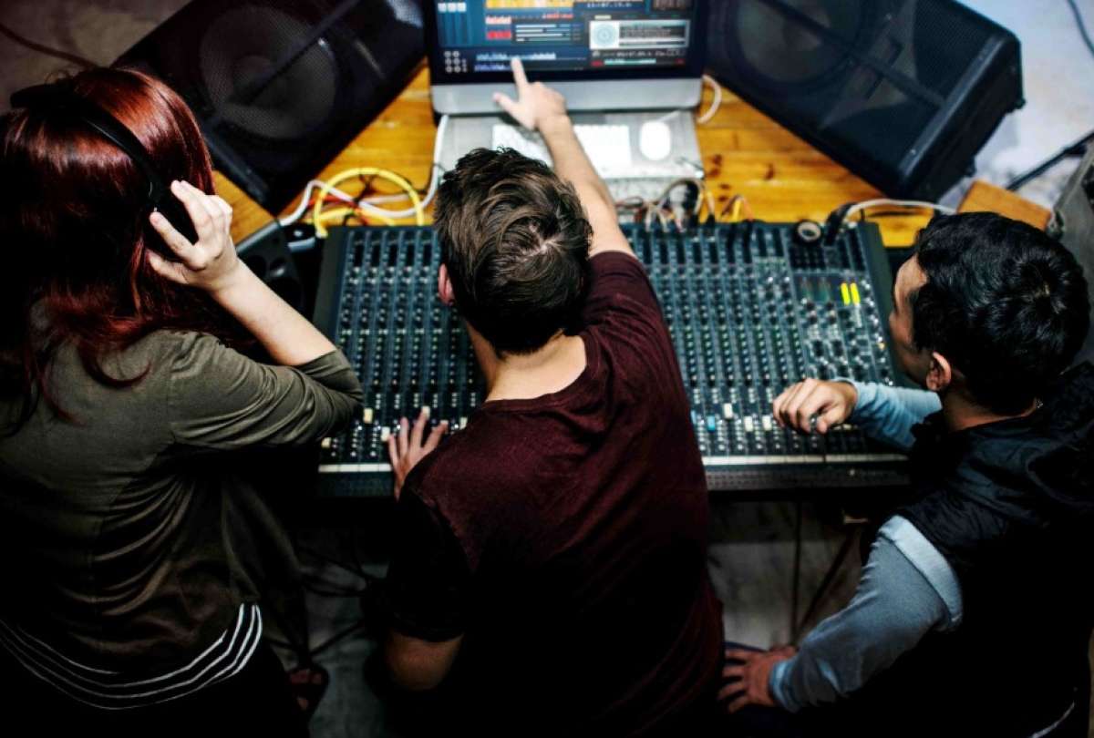 El avance tecnol&oacute;gico tambi&eacute;n cambia el acceso a la creaci&oacute;n musical.