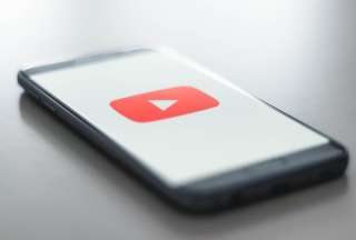 YouTube permitirá a los creadores ser coanfitriones durante las transmisiones de compras en directo