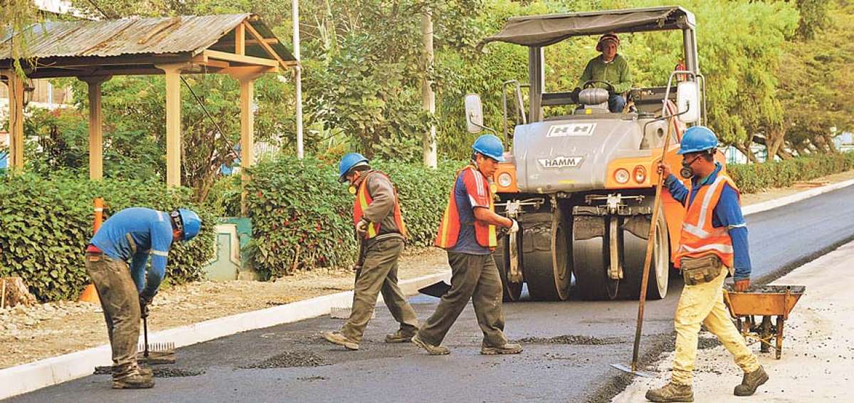 La reconstrucci&oacute;n de calles en el cant&oacute;n Loja forma parte de la regeneraci&oacute;n urbana que inici&oacute; el Municipio.