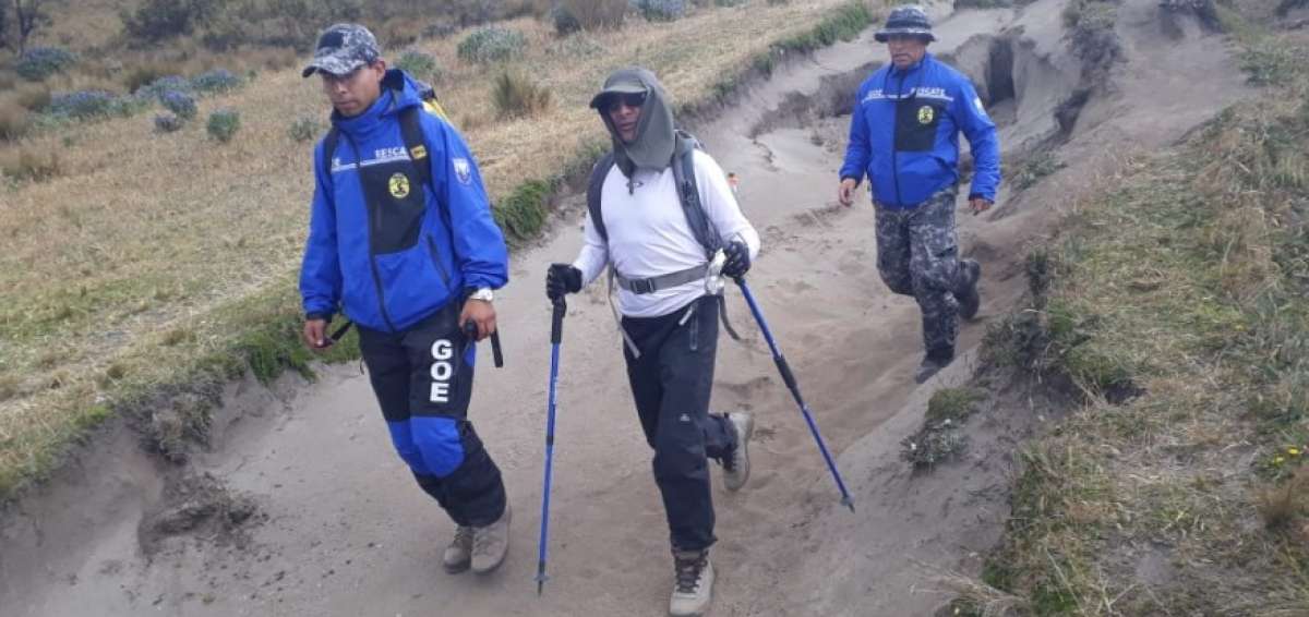 Ubican a persona desorientada a sesenta metros para llegar a Los Illinizas
