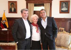 La cita entre el presidente Rafael Correa, Estela de Carlotto y su nieto se realiz&oacute; en el Palacio de Carondelet: FOTO: Presidencia de la Rep&uacute;blica.