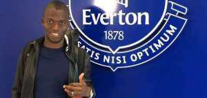 Enner Valencia ya entren&oacute; con su nuevo club el Everton