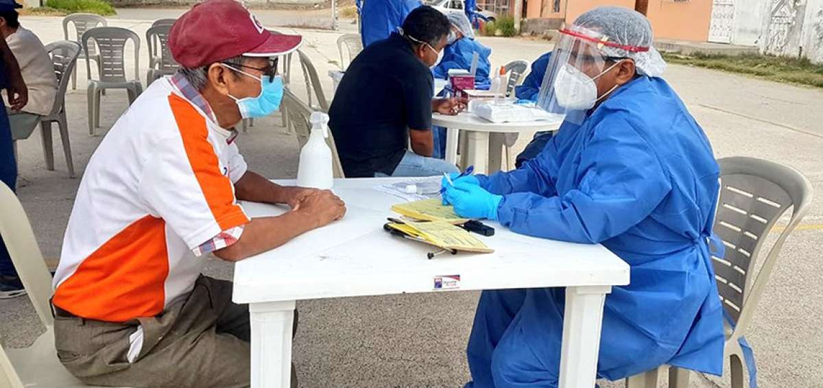 Las consultas m&eacute;dicas siguen los protocolos para evitar contagios. En la emergencia los grupos vulnerables tienen prioridad, reciben 'atenci&oacute;n y f&aacute;rmacos. 