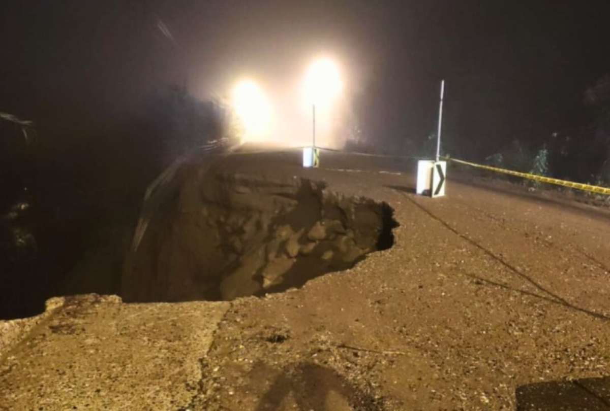 Lluvias colapsan la v&iacute;a Cuenca-Gir&oacute;n-Pasaje