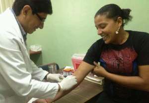 Diana Chal&aacute; parte del plan de alto rendimiento se realiz&oacute; los chequeos m&eacute;dicos. Foto tomada del twitter del Ministerio de Deportes. 