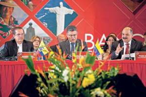 El a&ntilde;o pasado, los ministros de los pa&iacute;ses que integran el Banco del Sur, creado en 2007 en la capital argentina, se reunieron en Caracas. Foto: Cortes&iacute;a.