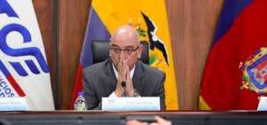 Patricio Baca renunci&oacute; a la presidencia del TCE