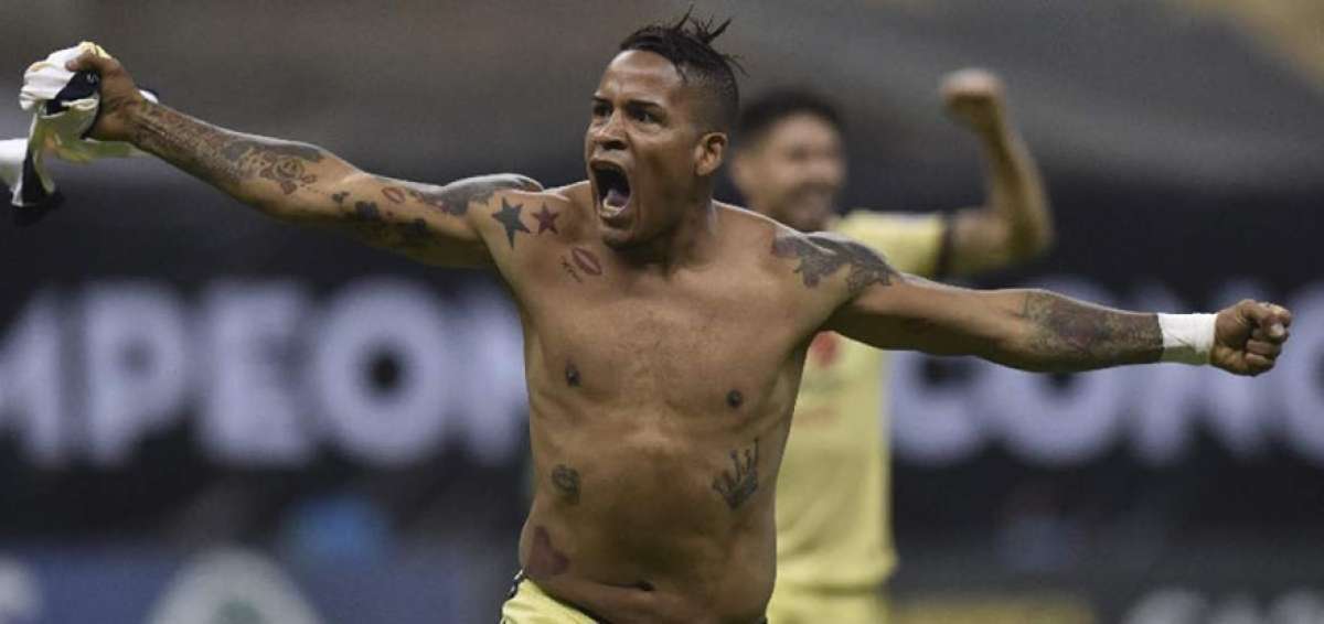 Michael Arroyo firm&oacute;  3 a&ntilde;os con Barcelona, asegura su representante