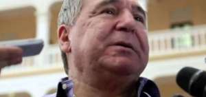 Bucaram presenta riesgo de muerte s&uacute;bita; su juicio se posterg&oacute; para el 9 de noviembre
