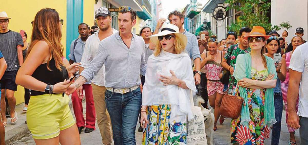 Madonna celebr&oacute; su cumplea&ntilde;os 58 al lado de un extenso grupo de amigos y familiares. Durante sus tres d&iacute;as de estad&iacute;a la artista reuni&oacute; a cientos de curiosos a su paso.